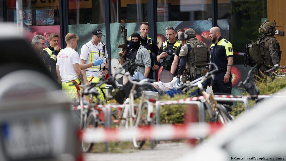 Woman Freed After Prolonged Hostage Incident in Berlin Supermarket
